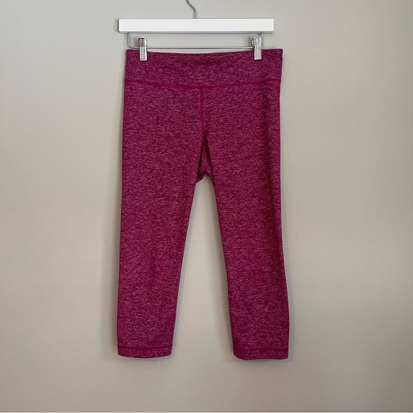 Under Armour Pants - Under Armour Purple Spacedye Capri Leggings Size Small Women Compression